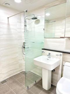 Spacious and Relaxing Duplex Hongik Stn 1min - Seul - 6
