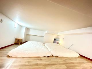 Spacious and Relaxing Duplex Hongik Stn 1min - Seul - 4