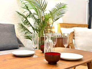 Spacious and Relaxing Duplex Hongik Stn 1min - Seul - 2