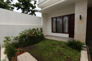 Queen Seminyak Villa by Walidwipa Paradise Hospitality - Seminyak - 8
