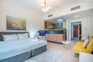 RH- Studio Retreat, Walk away to Burj Khalifa and Dubai Mall - 4