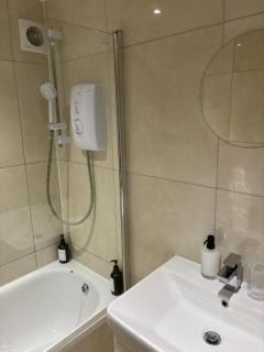 Modern spacious flat Aylesbury town centre, Free parking on site close to train station - Buckinghamshire - 5
