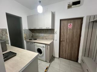 Bright & Beautiful Studio in Prime Location Walk to Everything - Bucarest - 1