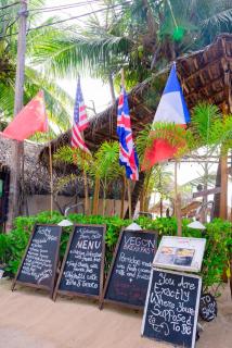 Golden Surfer Beach Hotel - Tangalle - 9