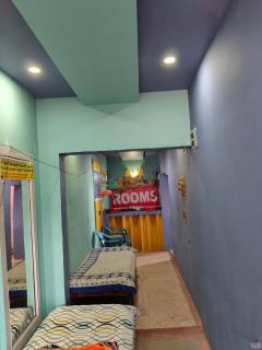 Sri Vinayaka Tourist Home - 4