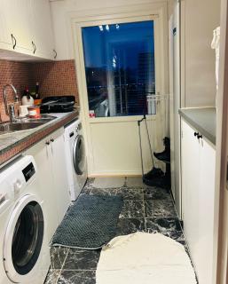 Cozy Room in a Villa with private bathroom and Shared Kitchen - 11min walking from Huddinge Station - Stoccolma - 5