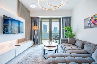 RH -Luxury 1BR, Large Balcony & High-End Interiors, Downtown - 7