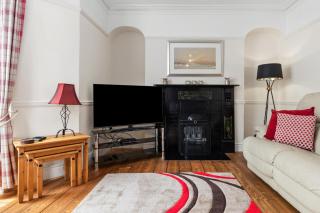 Penlan - Short Stroll to Town and Beaches - Tenby - 8