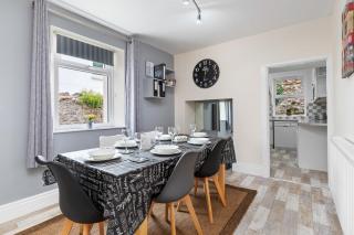 Penlan - Short Stroll to Town and Beaches - Tenby - 6