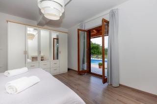Villa Flora, a bright and beautiful villa surrounded by nature - Kršan - 6