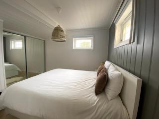 Fjord Cottage with Panoramic view - 8