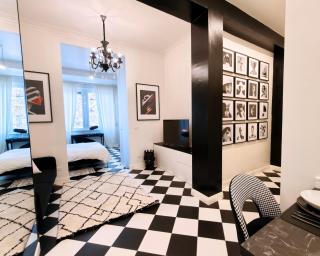Black and White Apartment in Milan downtown with AC, Wifi and Subway M1 M2 Airoport connected, Central Station - Milan - 4