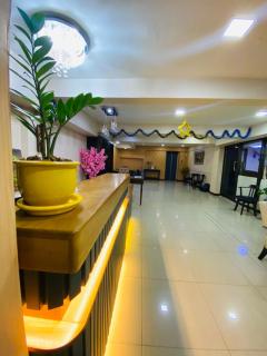 Residency Hotel Bangkok - 4