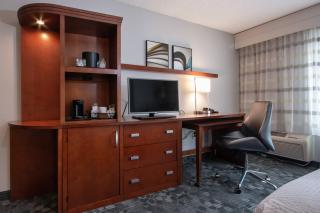 Courtyard by Marriott Charlotte Lake Norman - Huntersville - 4