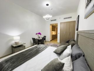 Furnished Studio Azizi Riviera 3 - 7