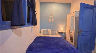 A Room in Santorini House Room Near Airport Bali - 4