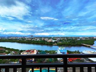 JD Haven Bachelor's Pad at Bernwood Tower - Iloilo - 7