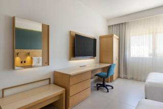 Courtyard by Marriott Cancun Airport - 4