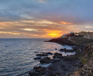 Los Abrigos 2 apartments Guest House Ocean relax, wifi, playas - Los Abrigos - 0