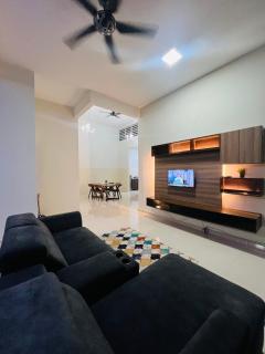 Relax Homestay Kuantan - 0