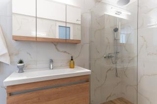 Modern Seaside 2BR APT - Atene - 3