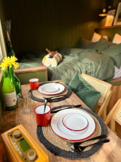 Secret Paddock Shepherds Hut - 2