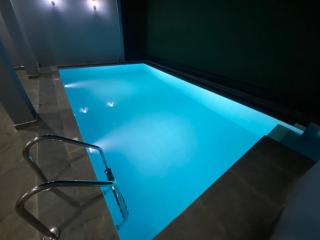 Nirosha Guest House with free drop off to Galle Fort by tuktuk - 4