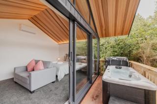 Little Nest - Hot tub under the galaxy - 1