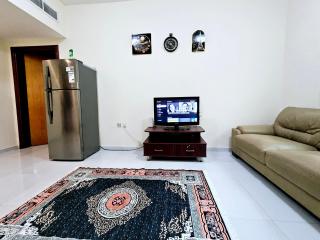 Spacious 2 Bed Room Apartment with 2 bathrooms - Sharjah - 8