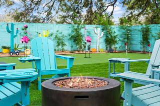 Stylish 4BR with Infrared Sauna, Hot Tub, Cornhole and Cowboy Pool - Austin - 7