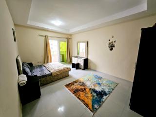 Spacious 2 Bed Room Apartment with 2 bathrooms - 1