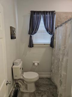 Chestnut Street Bungalow - Greenville - 6