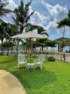 Gold View Beachfront Resort - Timbaon - 5