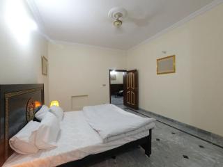 Asga best versace house families only welcome - Rawalpindi - 3