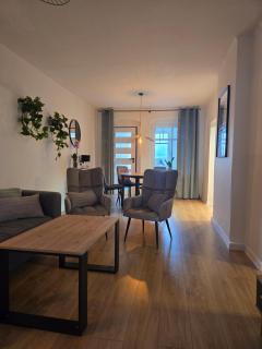 Eastside Apartments-Apartament Rodzinny przy Deptaku Zdrojowa 12 - 1