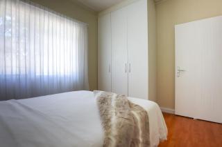 Spacious 4-Bedroom Home With a Pool - Città del Capo - 3