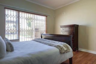 Spacious 4-Bedroom Home With a Pool - Città del Capo - 7