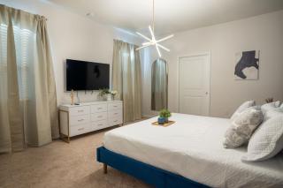 Stunning 10 Bed Home with Themed Rooms Pool - 5