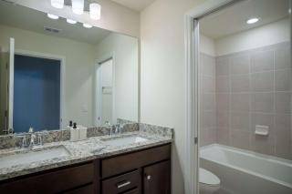 Fun and Relax 10 Bed Home Pool Themed Rooms - 5