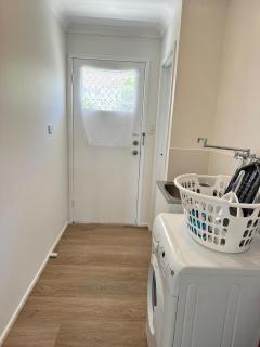 3BR Cozy Sunnybank Hills Home - 4