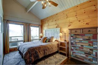 Beech Mountain Walk to Slopes Sleeps 9 Pet Friendly - Beech Mountain - 9