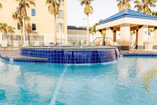 2 Bedroom High Rise Corner Condo at Crystal Tower with 2 Balconies, 2 Outdoor Pools, Lazy River, Heated Indoor Pool, Direct Beach Access - Gulf Shores - 7