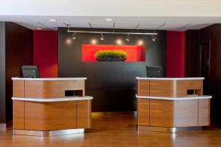 Courtyard by Marriott Columbus - Columbus - 8