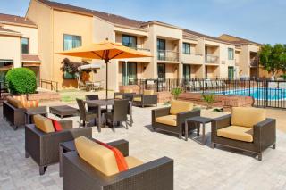 Courtyard by Marriott Columbus - Columbus - 6
