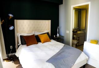 Stunning suite in downtown perfect for businesses trips and small families - 6