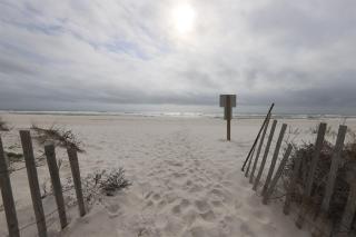Get Seahabilitated 2 Bedroom with Full and Half Bath Condo at Sunrise Village on the Beach in Gulf Shores - Gulf Shores - 9