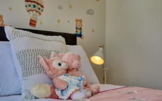 Modern 3 Bedroom House Close to Chartwell Center - 6