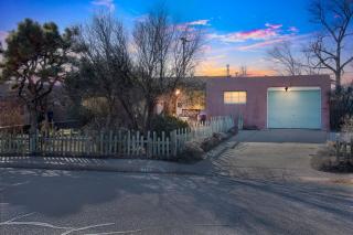 Famed Plaza Oasis 1 mile away, King Bed, Office, Foosball - Santa Fe - 2