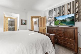 Deer Valley Luxury Condo, Comstock Lodge, 2 Bedroom - Walk to Lifts, Private Hot Tub, Amazing Views - Park City - 3
