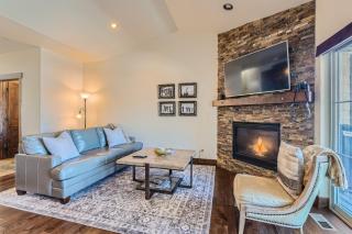 Private Hot Tub, Close to Resorts - Private Hot Tub - Close to PC, Mountain Mansion Family Getaway - 3